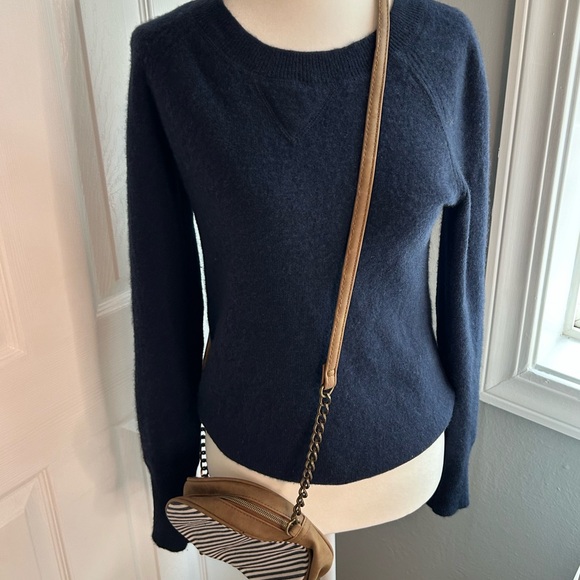 Halogen Sweaters - Halogen 100% cashmere blue crew neck sweater size small